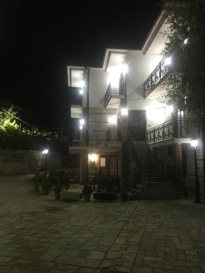 Vila Ilo Tushemisht Exterior photo